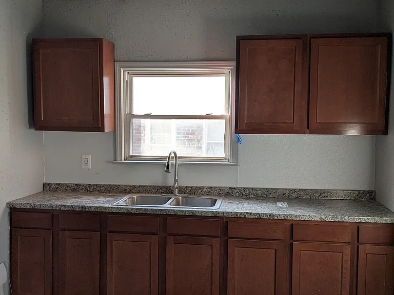 16583 Archdale St — Photo 2