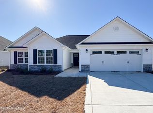 719 Ellabond St, Sneads Ferry, NC 28460