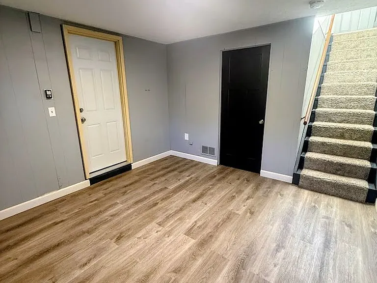 5224 S Main St — Photo 2