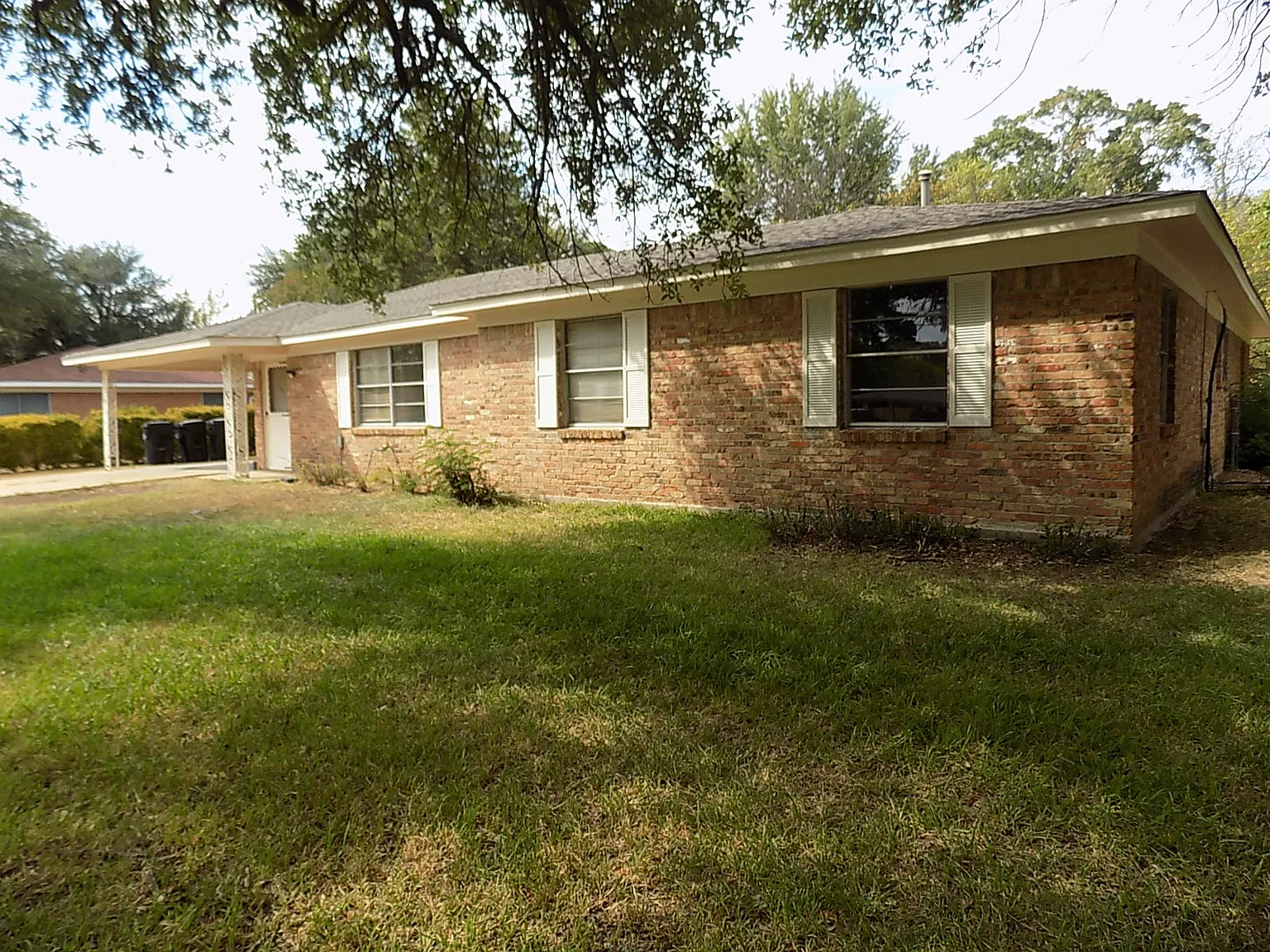 5 bed, 1889 sqft, $1,980 — Photo 1