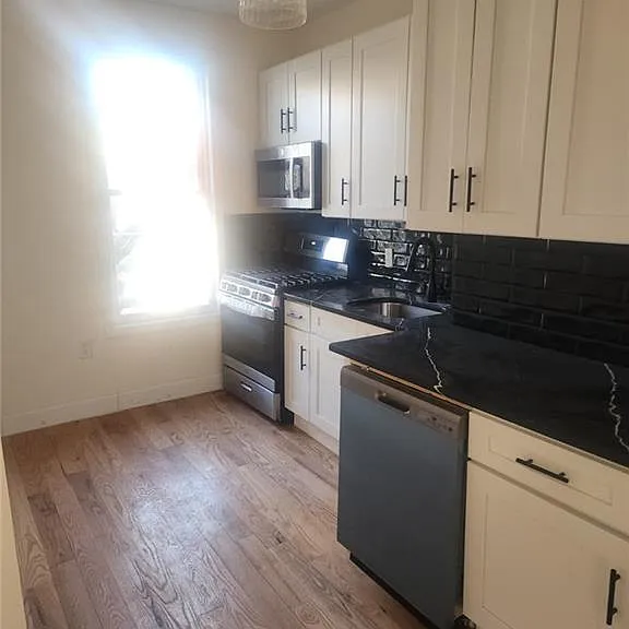 404 Logan St #1 — Photo 4