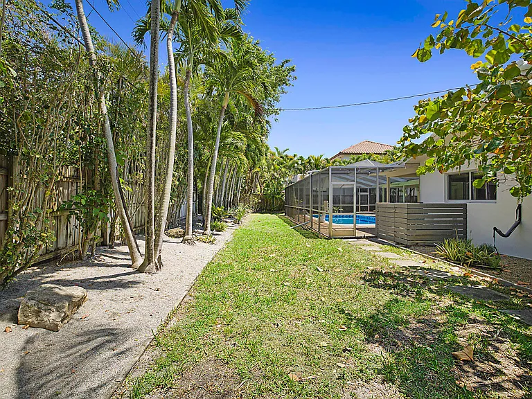 400 NW 6th Ave — Photo 40
