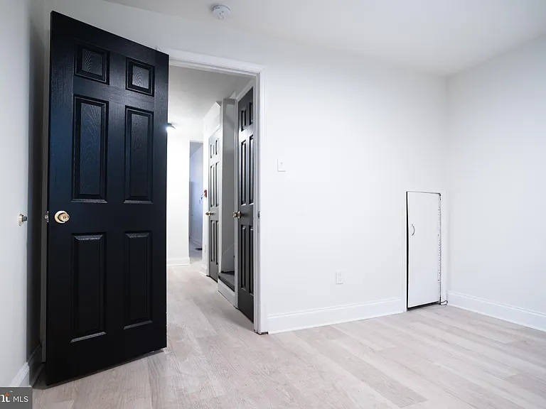 1221 N Randolph St #1 — Photo 9
