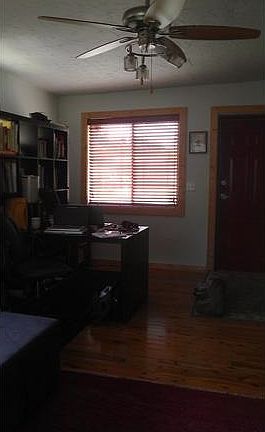 4th image of 940 NE 143rd St