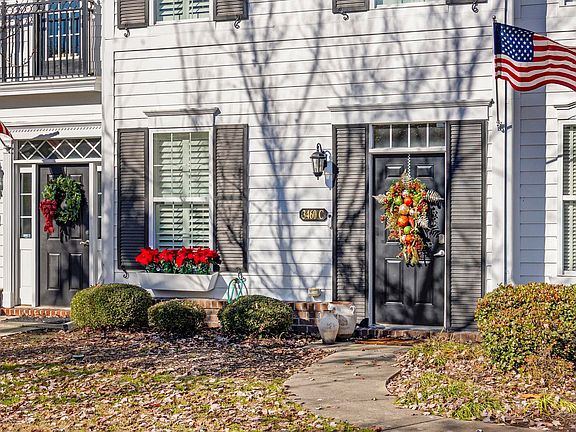 2nd image of 3460 Pampas Dr. #C
