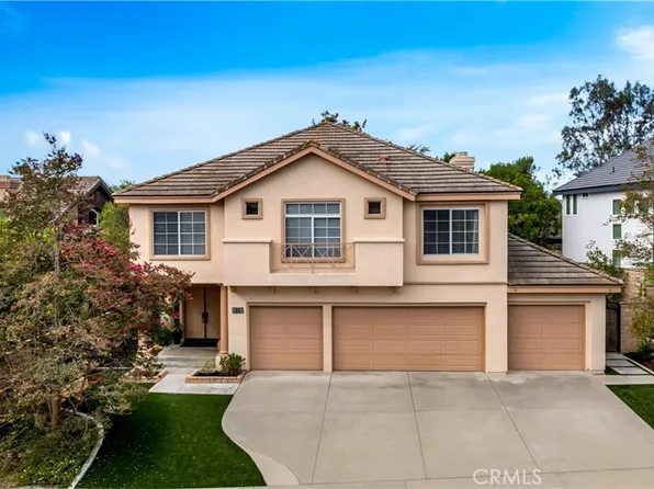 35 Rimani Dr, Mission Viejo, CA 92692