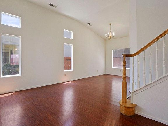 4th image of 5211 Hanna Bay Ave