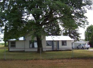 8896 N Oak Ave, Paris, MI 49338