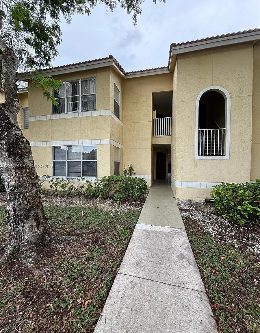 Isles At Lago Mar Condo — Photo 1