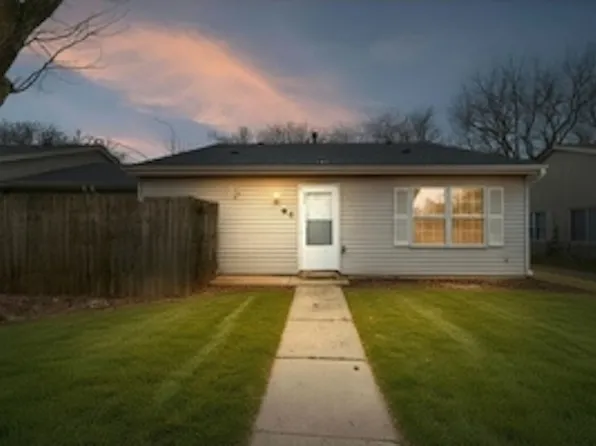 80 Fernwood Dr #O, Bolingbrook, IL 60440