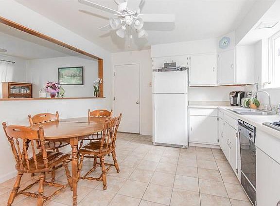 3rd image of 1235 Carla Dr