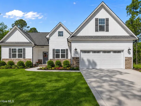 30220 W Lake Drive, Wagram, NC 28396
