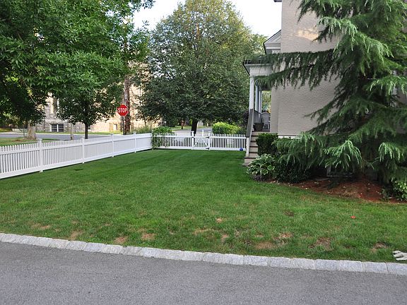 3rd image of 26 Linden Ave