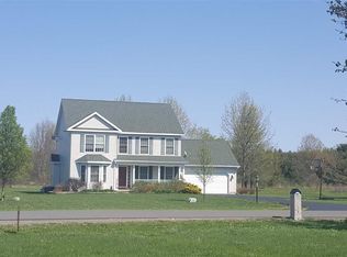 12 Pheasant Ln, Valatie, NY 12184