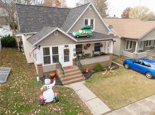 323 S 6th St, Vandalia, IL
