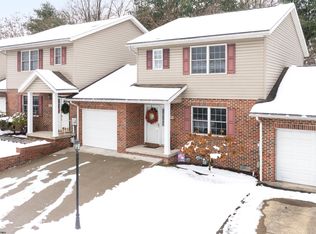 176 Meadow Ridge Dr, Morgantown, WV 26505