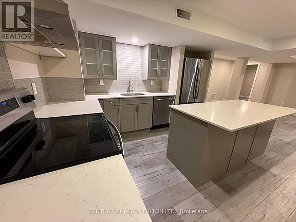 2nd image of 7 Redmond Dr