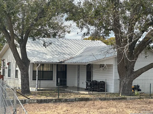 111 AND 119 HOOT OWL HOLW, Ingram, TX 78025