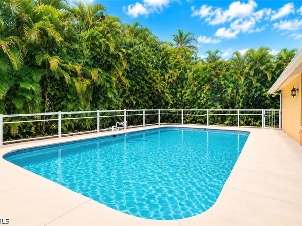 1357 Osceola Dr, Fort Myers, FL 33901