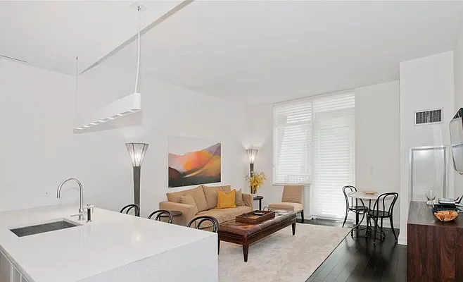 Rented by Compass | media 31