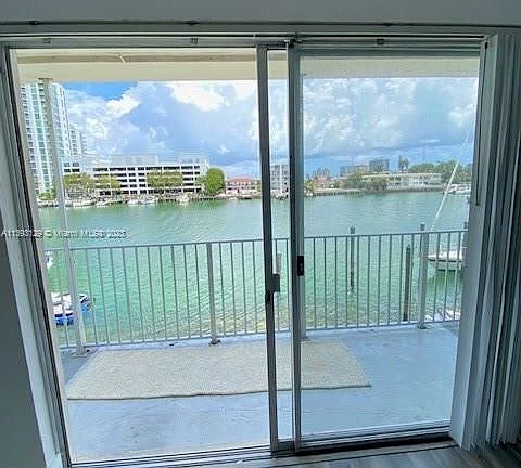 5th image of 7925 West Dr #18