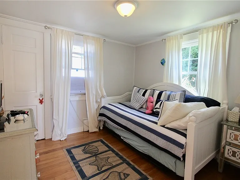 113 Renfrew Ave — Photo 14