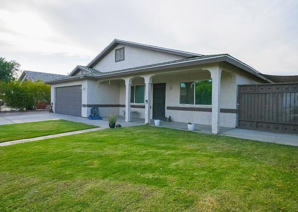 1st image of 84850 Calle Lya