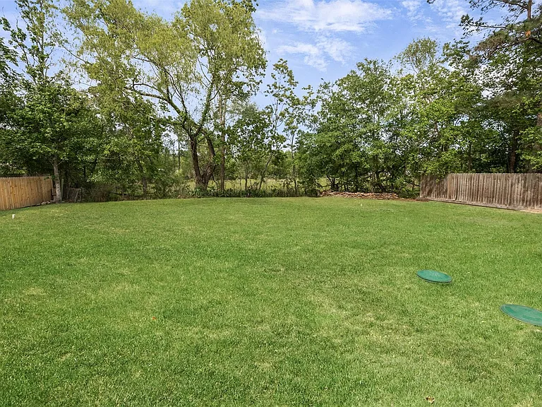 16766 Lake Cir — Photo 22