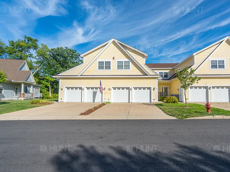 Hanscom Family Housing — Photo 35