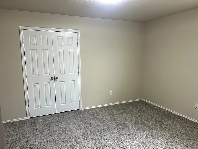 137 Bainbridge Rd — Photo 15