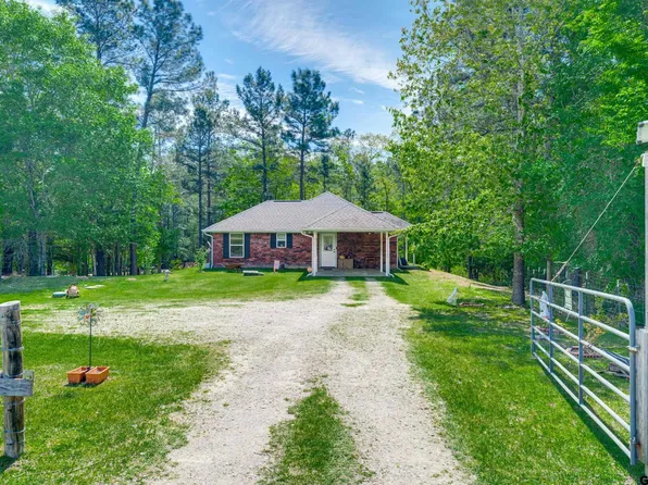 5755 An County Rd #153, Palestine, TX 75801