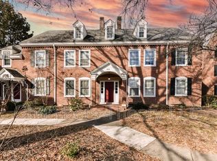 4518 36th St S APT A2, Arlington, VA 22206