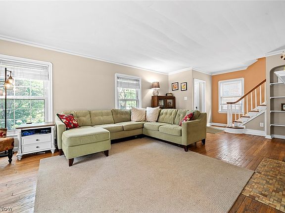 4th image of 15719 Fernway Ave
