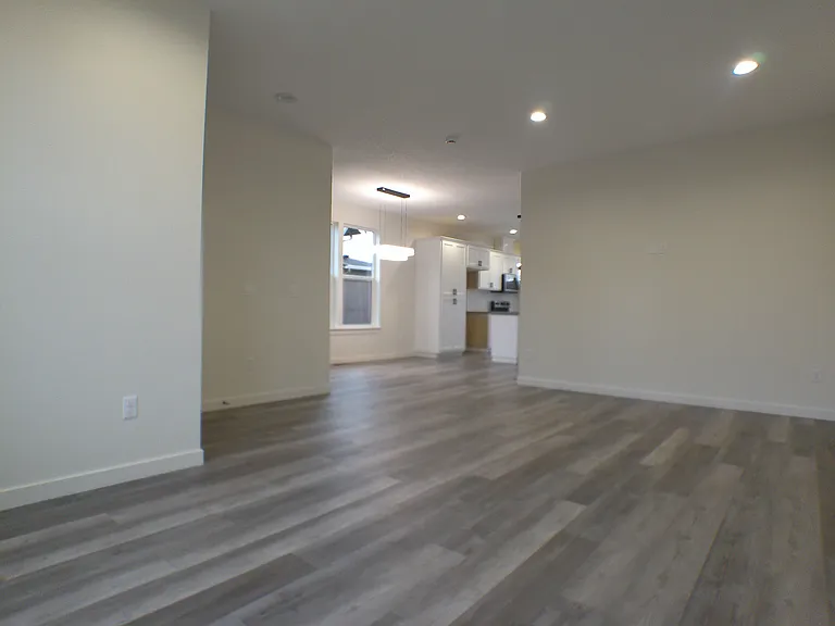 528 S 7th St — Photo 10