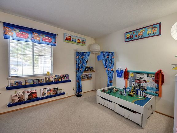 2nd image of 2533 Clearlake Way