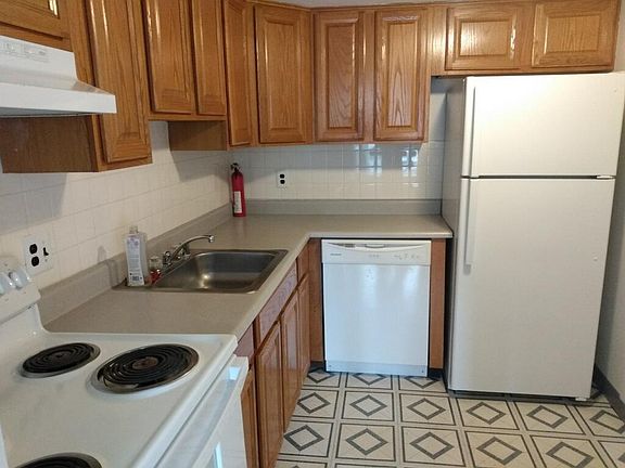4th image of 3216 Opal Ct