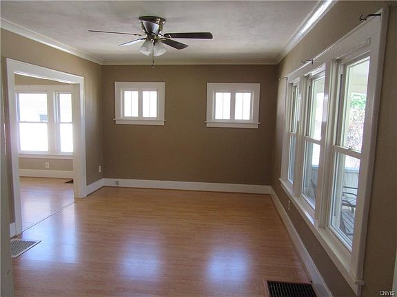 4th image of 133 Kuhl Ave