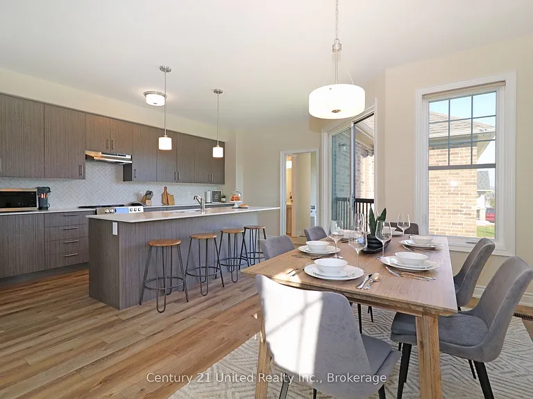 228 Rowberry Blvd — Photo 9