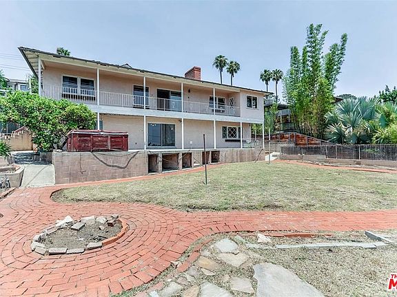 3rd image of 1326 Sunset Ave