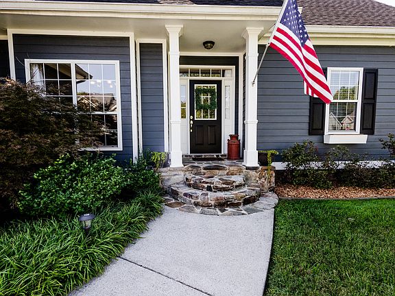 2nd image of 7920 Bridle Brook Ct