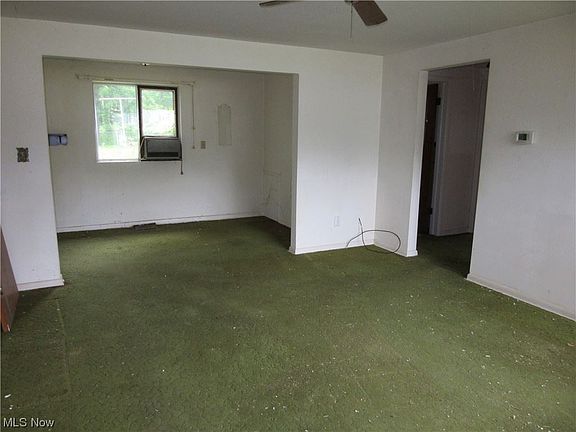 3rd image of 5803 Lake St