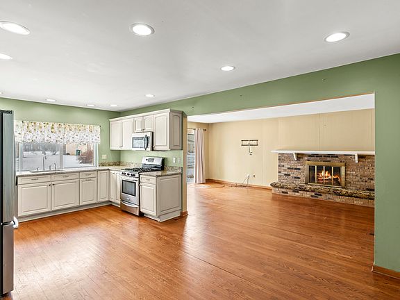 4th image of 4839 Gamber Dr