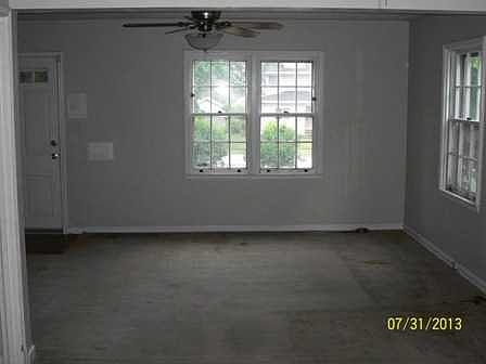 4th image of 1614 E Ewing Ave