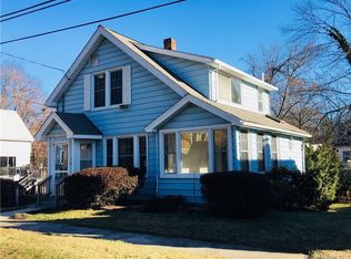 39 1st St, Fairfield, CT 06825