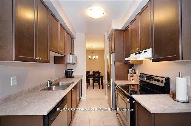 158 Harvest Hills Blvd — Photo 7