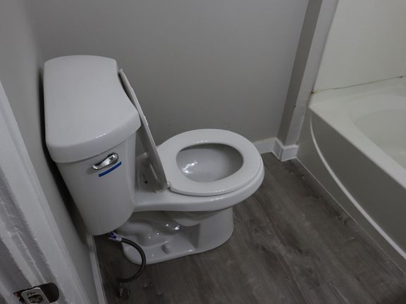 3rd image of 3120 W 33rd St #1