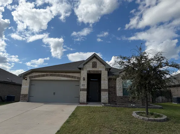 2532 Silver Fox Trl, Weatherford, TX 76087