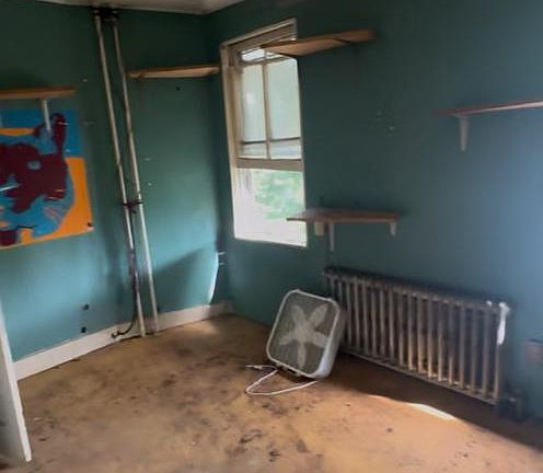 3rd image of 1028 Pine St