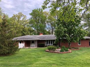 13 Walnut Dr, Schererville, IN 46375