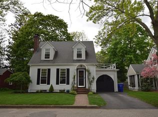 30 Weeden Ave, Rumford, RI 02916